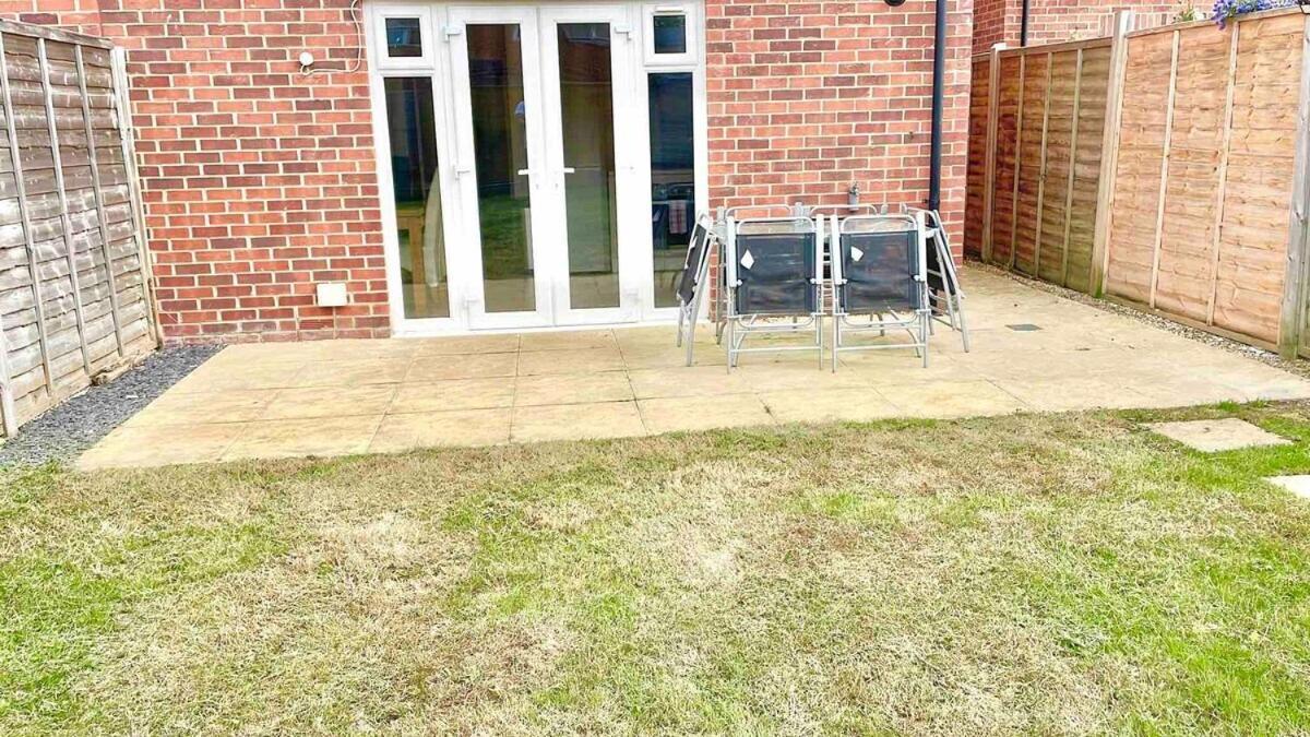 Great Home In Lovely Area With Parking, Sleeps 6 Folkestone Exterior foto