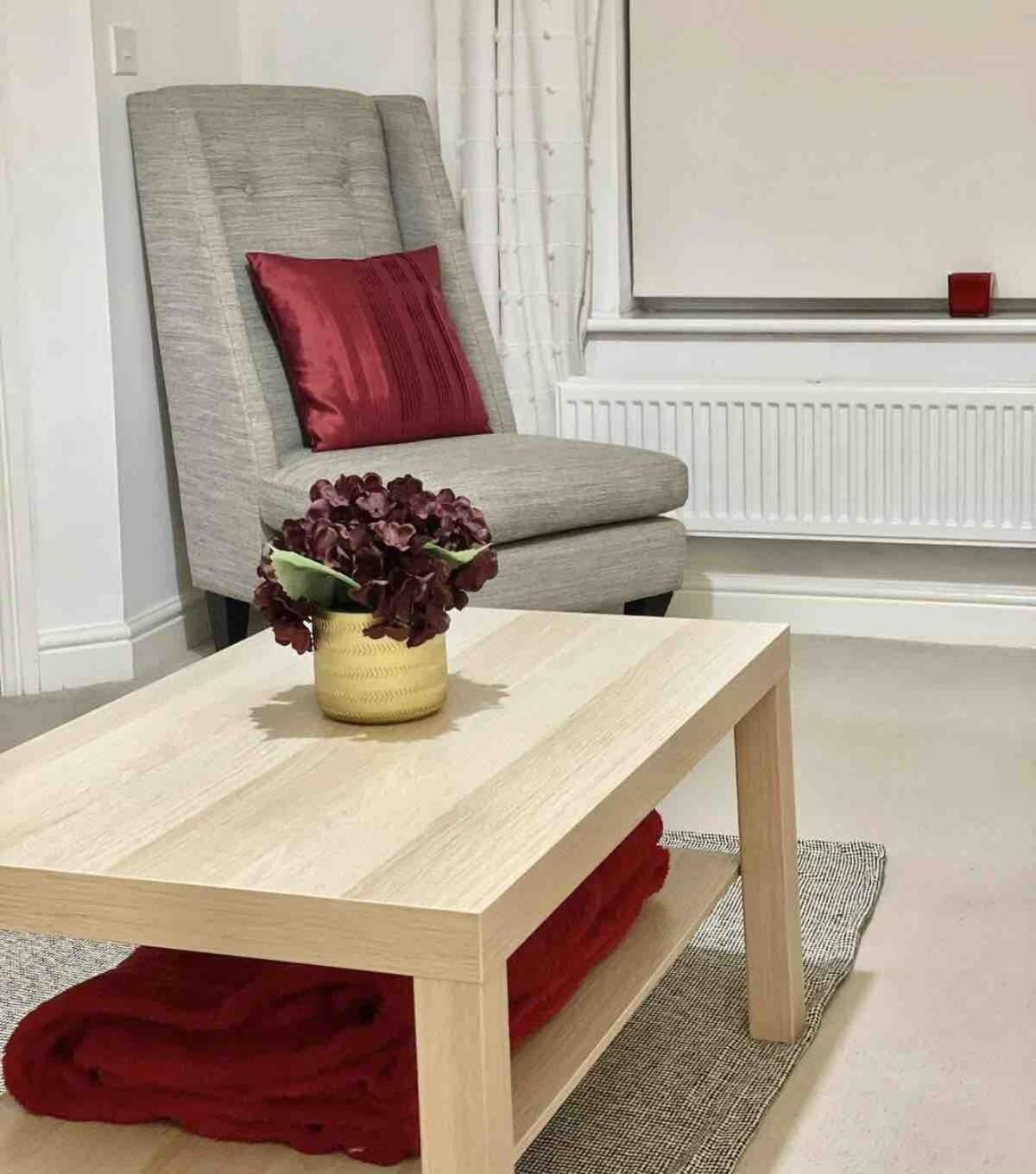 Great Home In Lovely Area With Parking, Sleeps 6 Folkestone Exterior foto